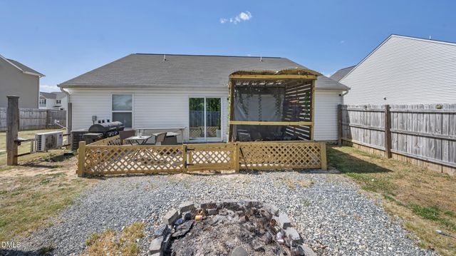 132 Steamboat Lane, Burlington, NC 27217