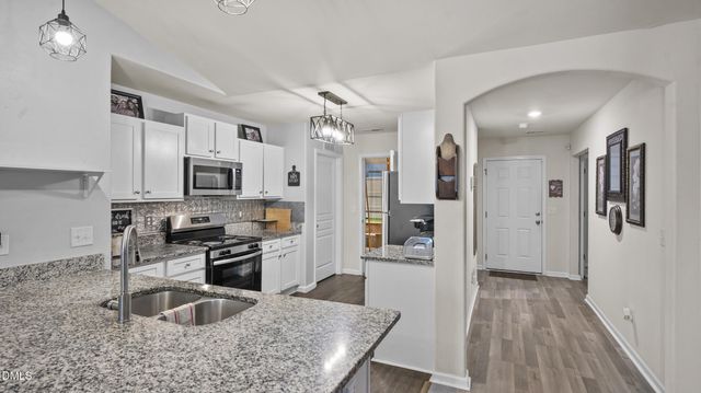132 Steamboat Lane, Burlington, NC 27217