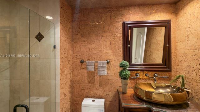 2000 Island Blvd 3004, Aventura, FL 33160