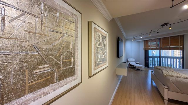 2000 Island Blvd 3004, Aventura, FL 33160