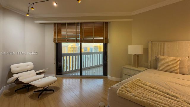 2000 Island Blvd 3004, Aventura, FL 33160