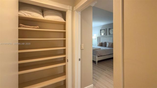 2000 Island Blvd 3004, Aventura, FL 33160