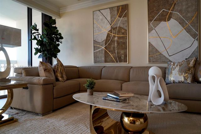 2000 Island Blvd 3004, Aventura, FL 33160