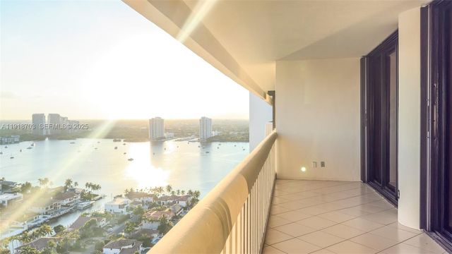 2000 Island Blvd 3004, Aventura, FL 33160