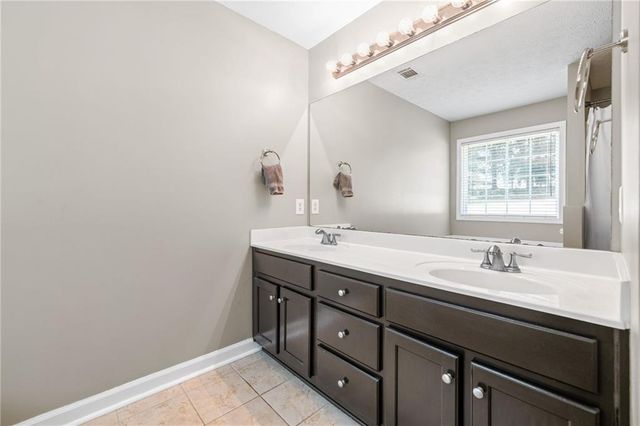 378 Kiley Drive, Hoschton, GA 30548