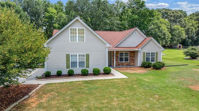 378 Kiley Drive, Hoschton, GA 30548