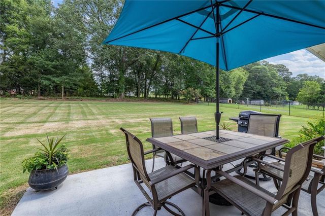 378 Kiley Drive, Hoschton, GA 30548
