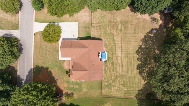 378 Kiley Drive, Hoschton, GA 30548