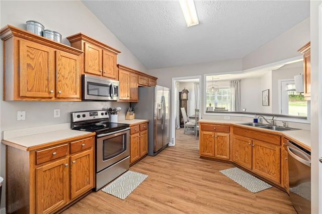 378 Kiley Drive, Hoschton, GA 30548