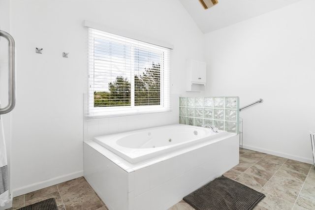 30 Cavendish Cir 30, Salem, MA 01970