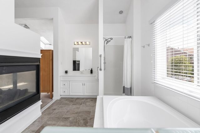30 Cavendish Cir 30, Salem, MA 01970