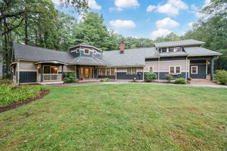 1 Alcima Drive, Simsbury, CT 06070