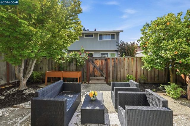 83 Miramonte Dr, Moraga, CA 94556
