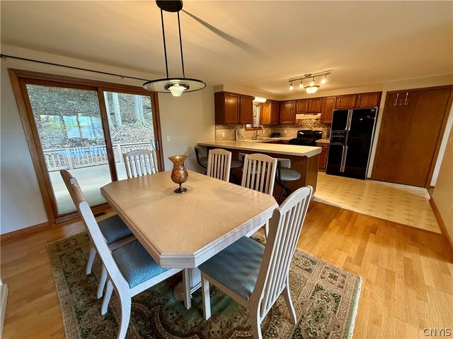 103 Viceroy Drive, Camillus, NY 13031