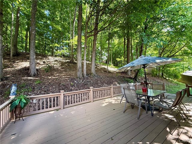 103 Viceroy Drive, Camillus, NY 13031