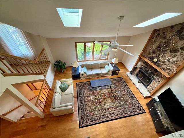 103 Viceroy Drive, Camillus, NY 13031