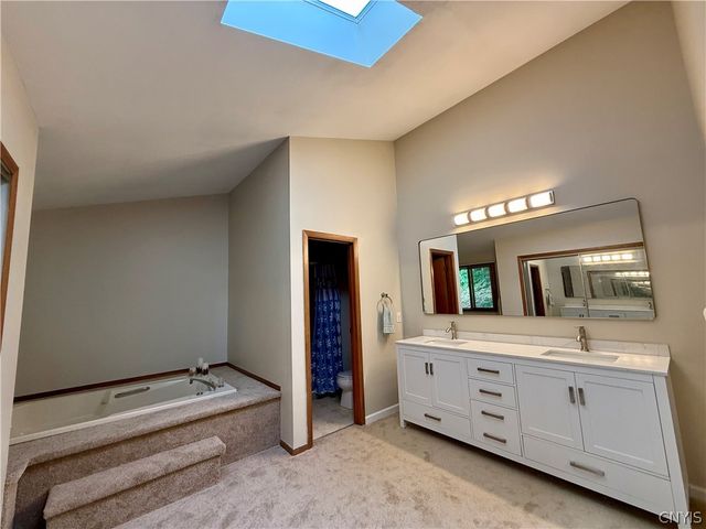 103 Viceroy Drive, Camillus, NY 13031