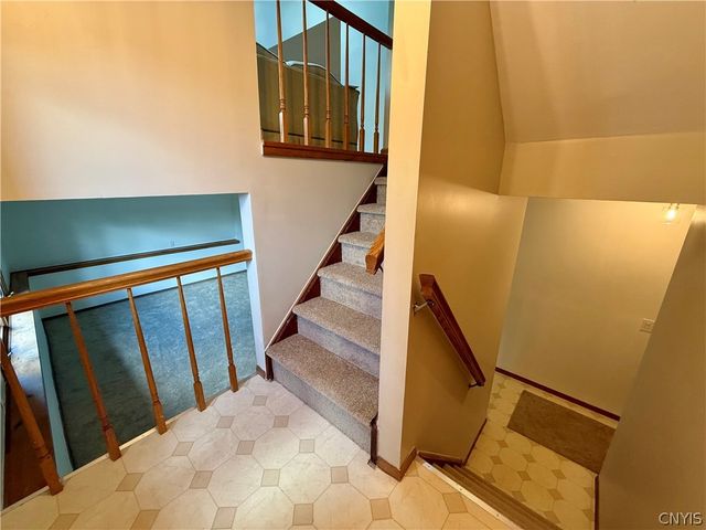 103 Viceroy Drive, Camillus, NY 13031