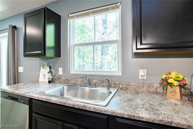 291 Karson Drive, Akron, OH 44312