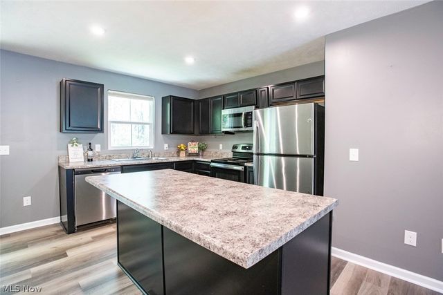 291 Karson Drive, Akron, OH 44312