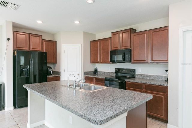 10257 CARLOWAY HILLS DRIVE, Wimauma, FL 33598