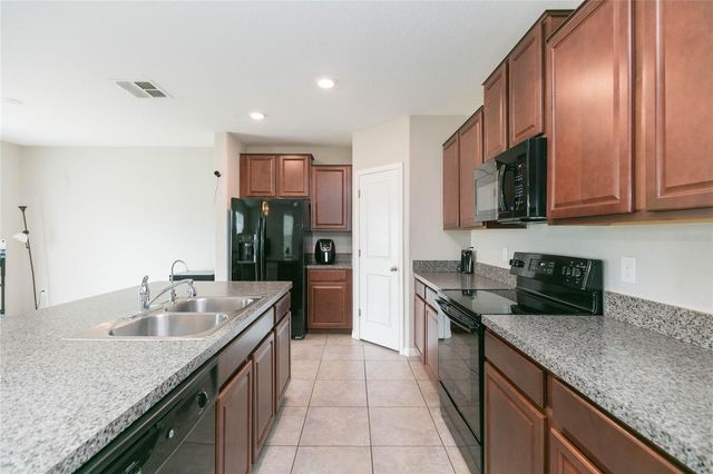 10257 CARLOWAY HILLS DRIVE, Wimauma, FL 33598