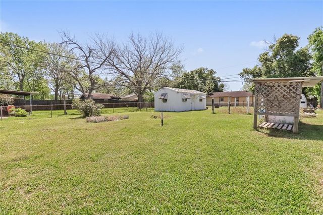 1220 San Felipe Street, Angleton, TX 77515