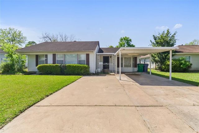 1220 San Felipe Street, Angleton, TX 77515