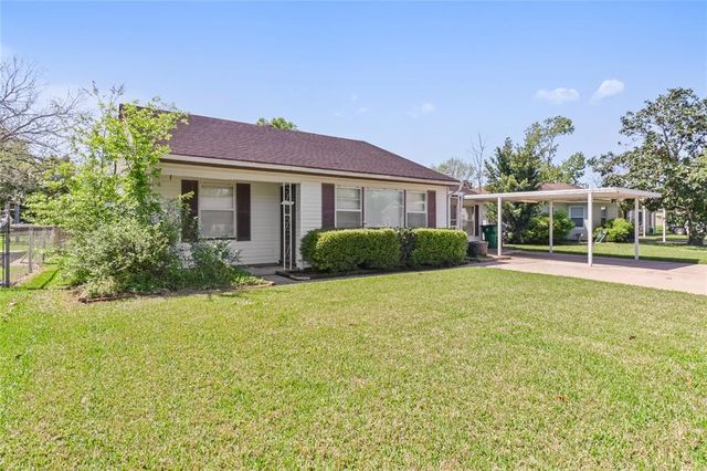 1220 San Felipe Street, Angleton, TX 77515