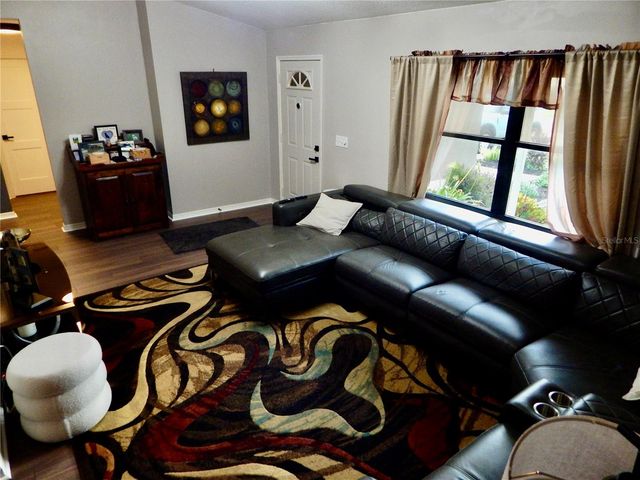 7353 APPLEGATE DRIVE, Zephyrhills, FL 33540