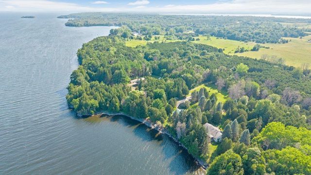 478 Jordan Point, Isle La Motte, VT 05463
