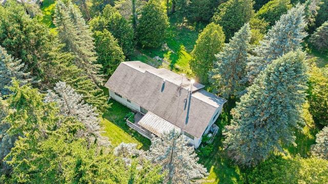 478 Jordan Point, Isle La Motte, VT 05463