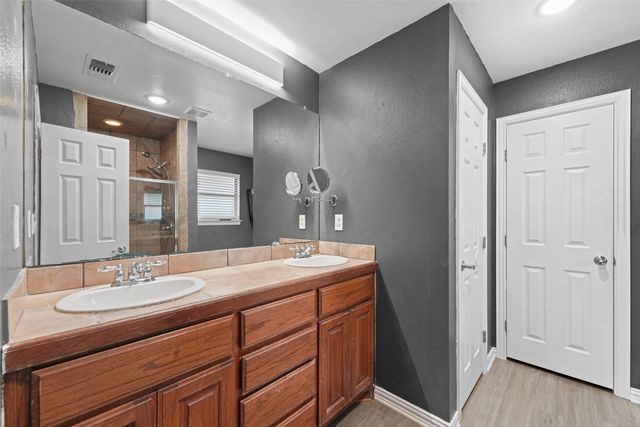 305 Ashwood Street, Azle, TX 76020