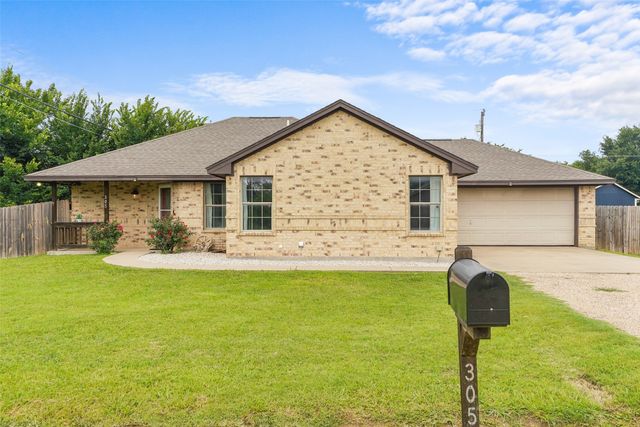 305 Ashwood Street, Azle, TX 76020