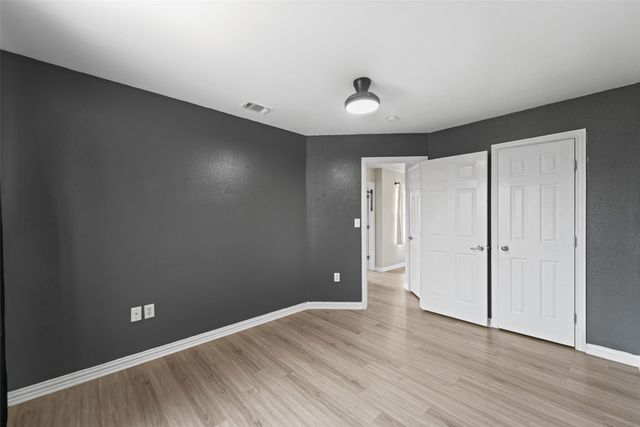 305 Ashwood Street, Azle, TX 76020