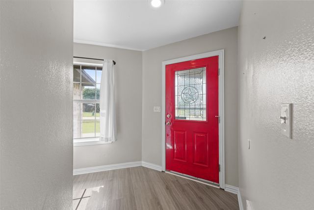 305 Ashwood Street, Azle, TX 76020