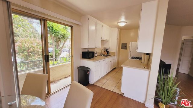 818 7th Street 1, Santa Monica, CA 90403