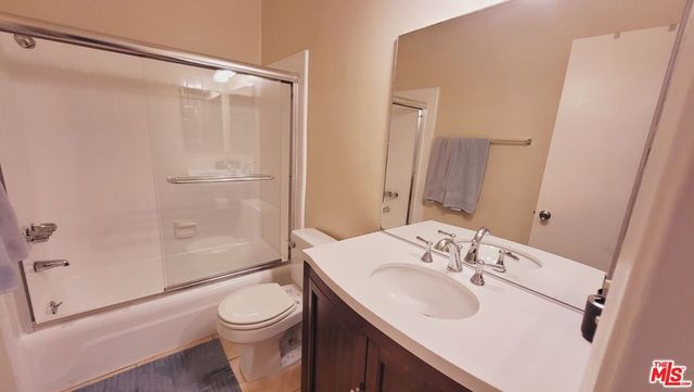 818 7th Street 1, Santa Monica, CA 90403