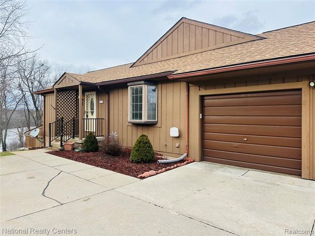 11783 Shenandoah Drive 1, South Lyon, MI 48178