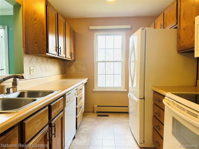 11783 Shenandoah Drive 1, South Lyon, MI 48178