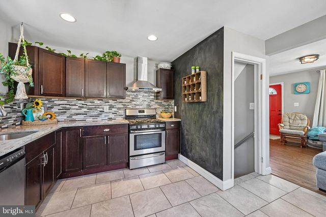 2814 HEMLOCK AVE, Baltimore, MD 21214