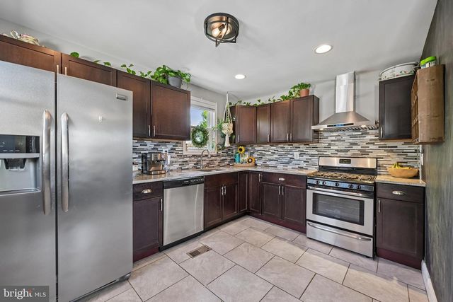 2814 HEMLOCK AVE, Baltimore, MD 21214