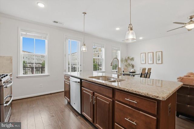 42045 BERKLEY HILL TER, Aldie, VA 20105