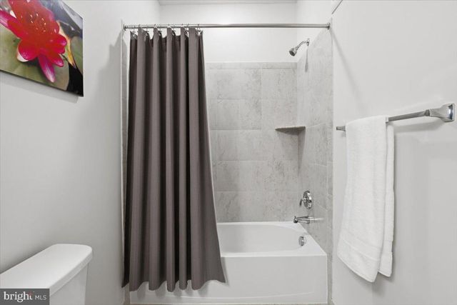 42045 BERKLEY HILL TER, Aldie, VA 20105