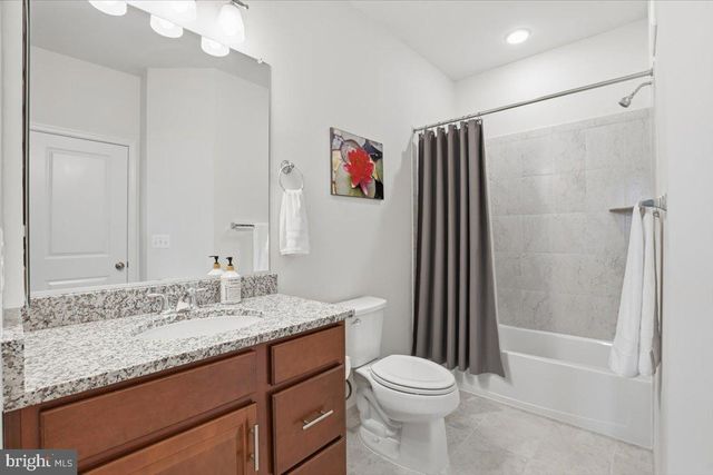 42045 BERKLEY HILL TER, Aldie, VA 20105