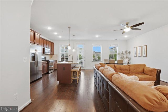 42045 BERKLEY HILL TER, Aldie, VA 20105