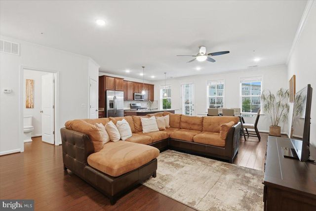42045 BERKLEY HILL TER, Aldie, VA 20105