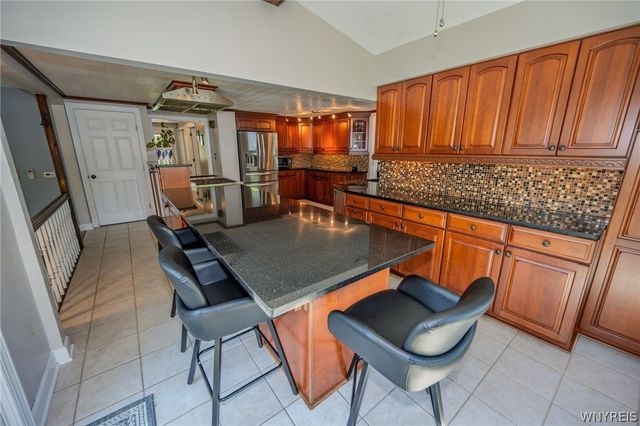 6104 Berkley Drive, Orchard Park, NY 14127