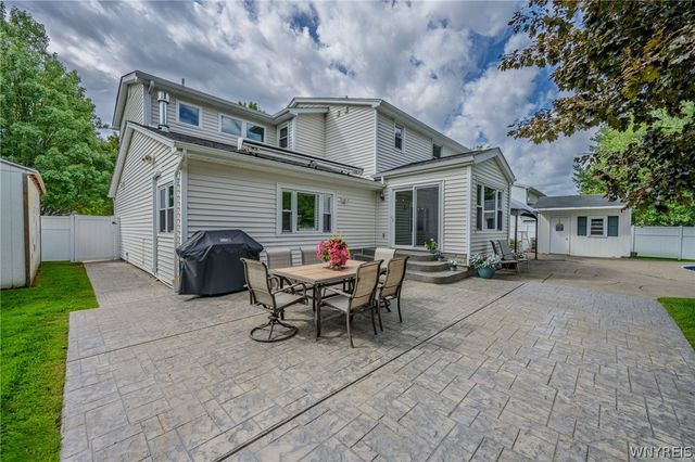 6104 Berkley Drive, Orchard Park, NY 14127