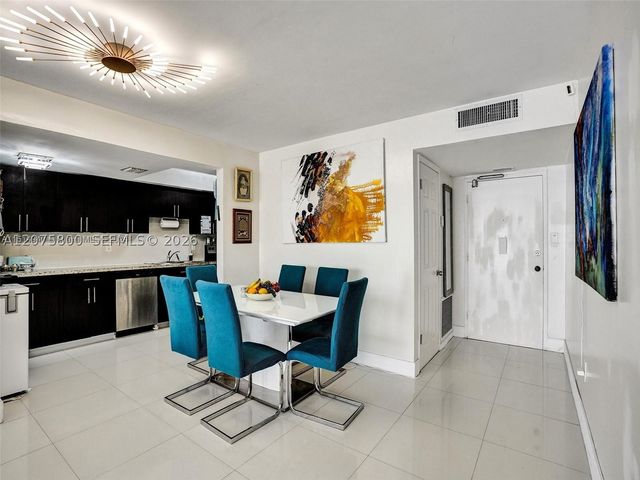18061 Biscayne Blvd 502, Aventura, FL 33160